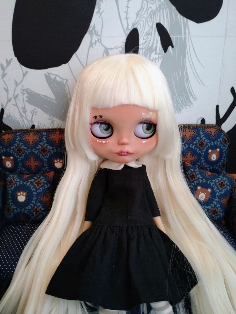 カスタムアイシードールカフェオレフェイスアウトフィット付き