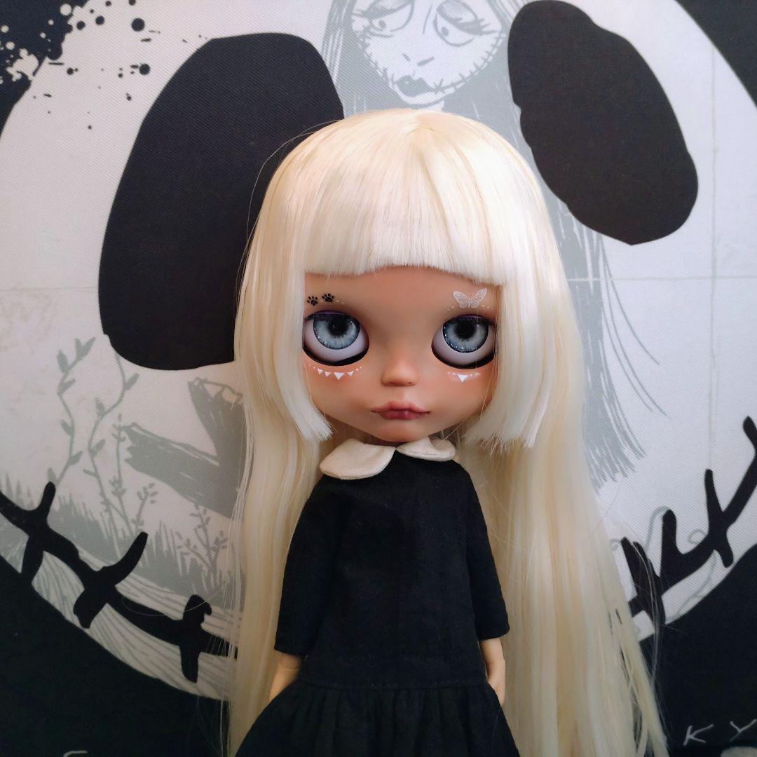 カスタムアイシードールカフェオレフェイスアウトフィット付き