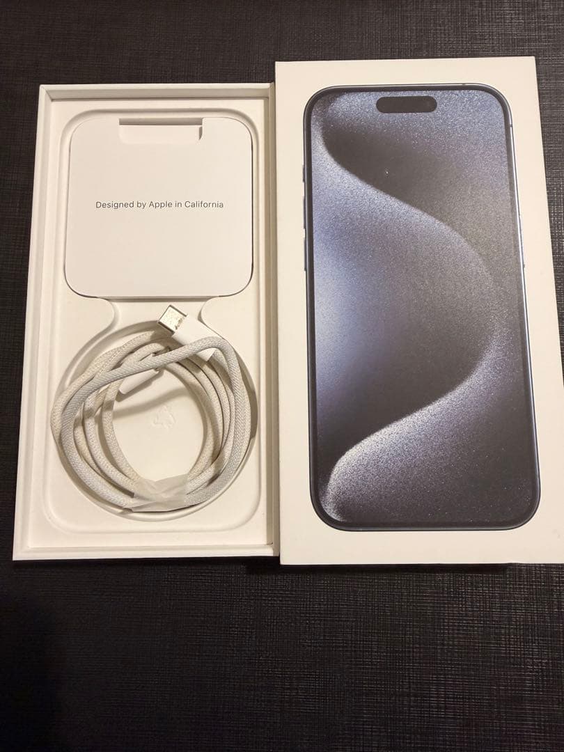 Apple iPhone 15 Pro ブルーチタニウム　本体