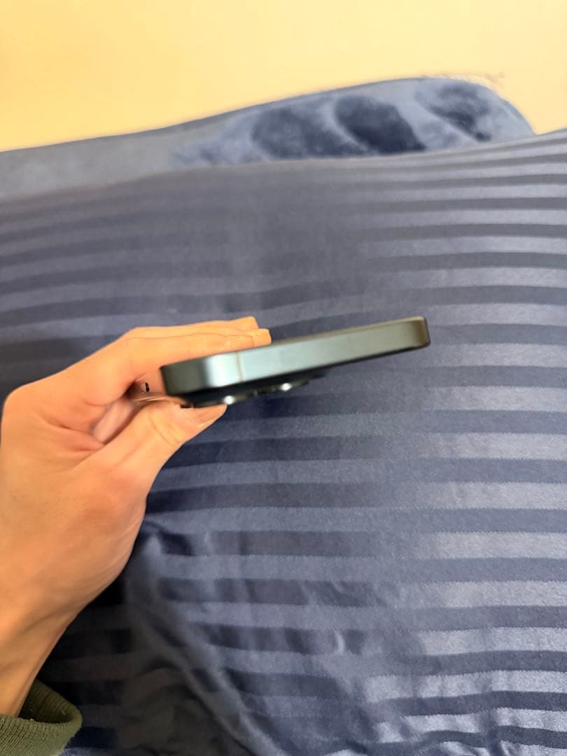 Apple iPhone 15 Pro ブルーチタニウム　本体