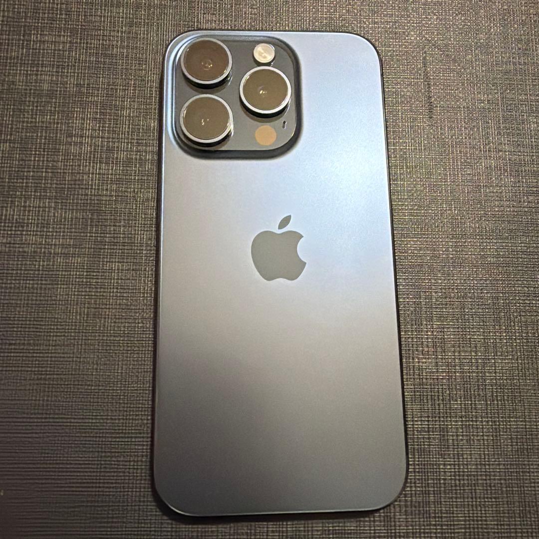 Apple iPhone 15 Pro ブルーチタニウム　本体