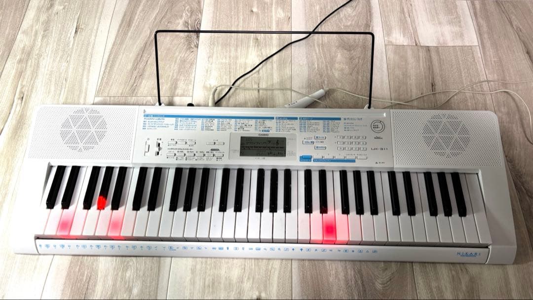 CASIO 光ナビゲーション　キーボード　LK311 電子ピアノ 2018年製