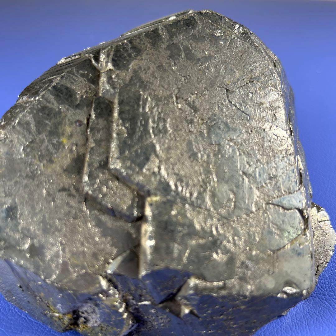 金運最強　極上パイライト原石1.3kg(購入者特典有り)