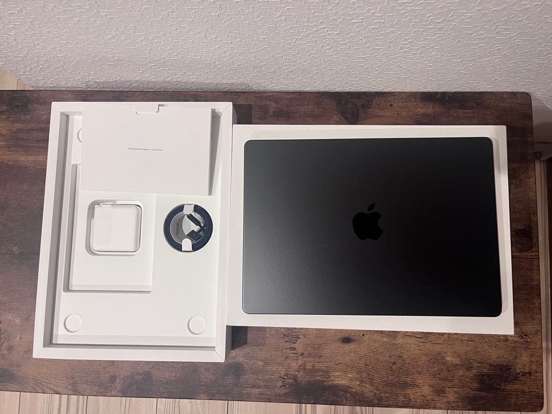 【hapi716】Apple MacBook スペースブラック 本体