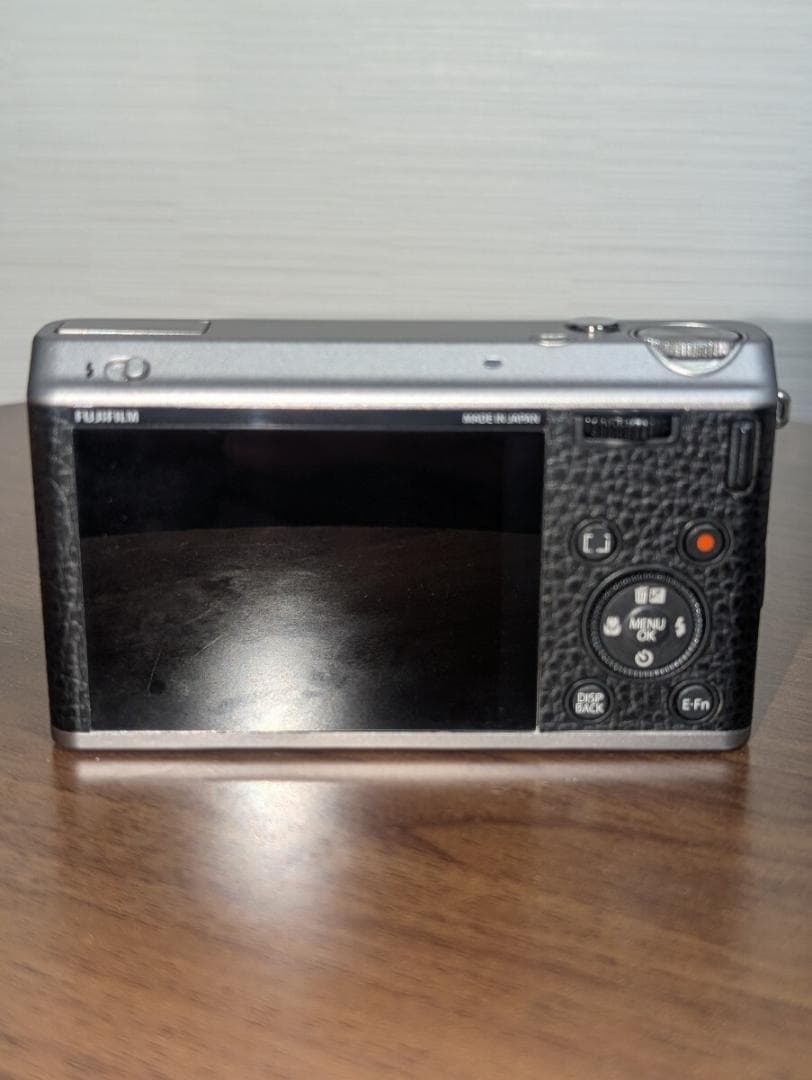 【美品 箱付】フジフィルム FUJIFILM XF1 デジカメ コンパクト