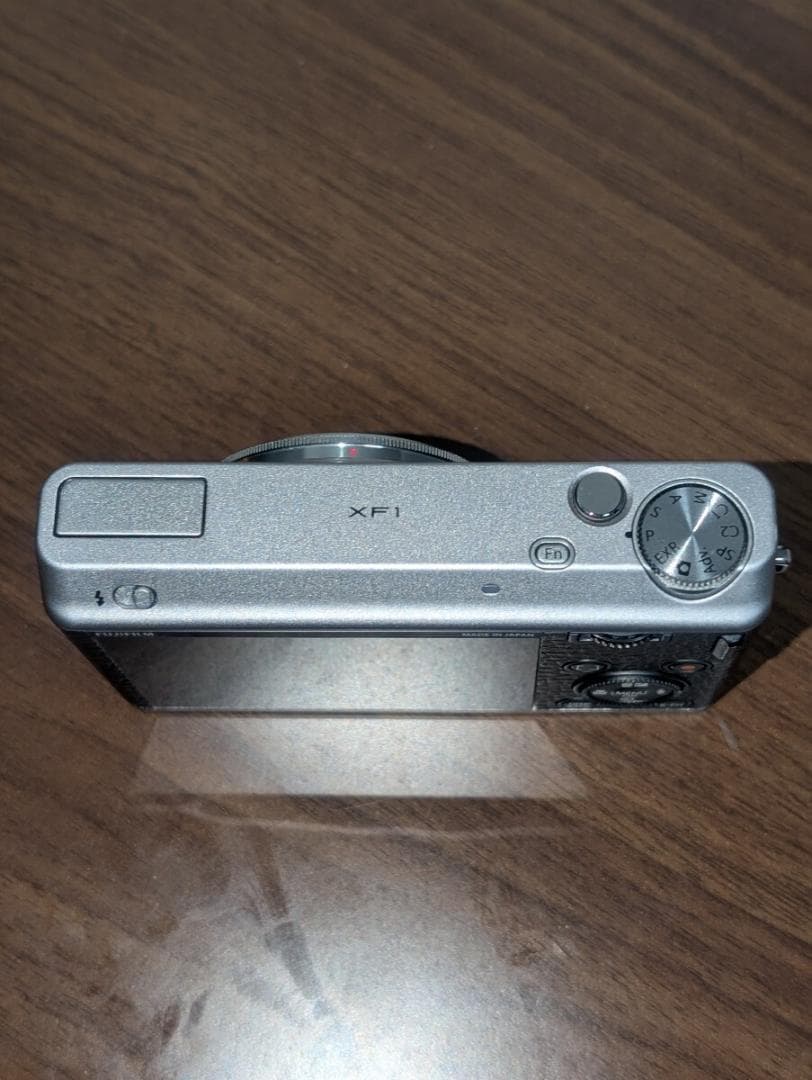 【美品 箱付】フジフィルム FUJIFILM XF1 デジカメ コンパクト