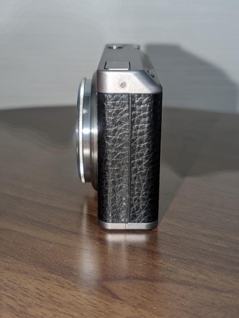 【美品 箱付】フジフィルム FUJIFILM XF1 デジカメ コンパクト