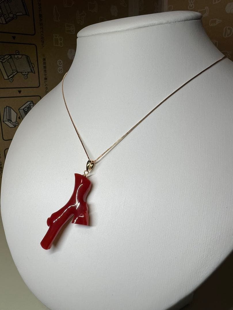 【極上の純国産☆】天然　血赤サンゴ　高知県産　9.542ct k18ペンダント