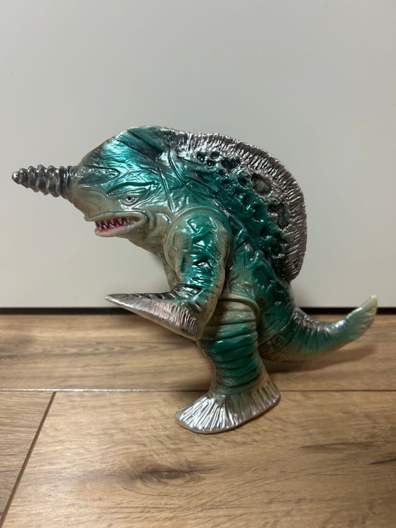 グビラ　gumtaro oneup 後藤彩色所　ソフビ