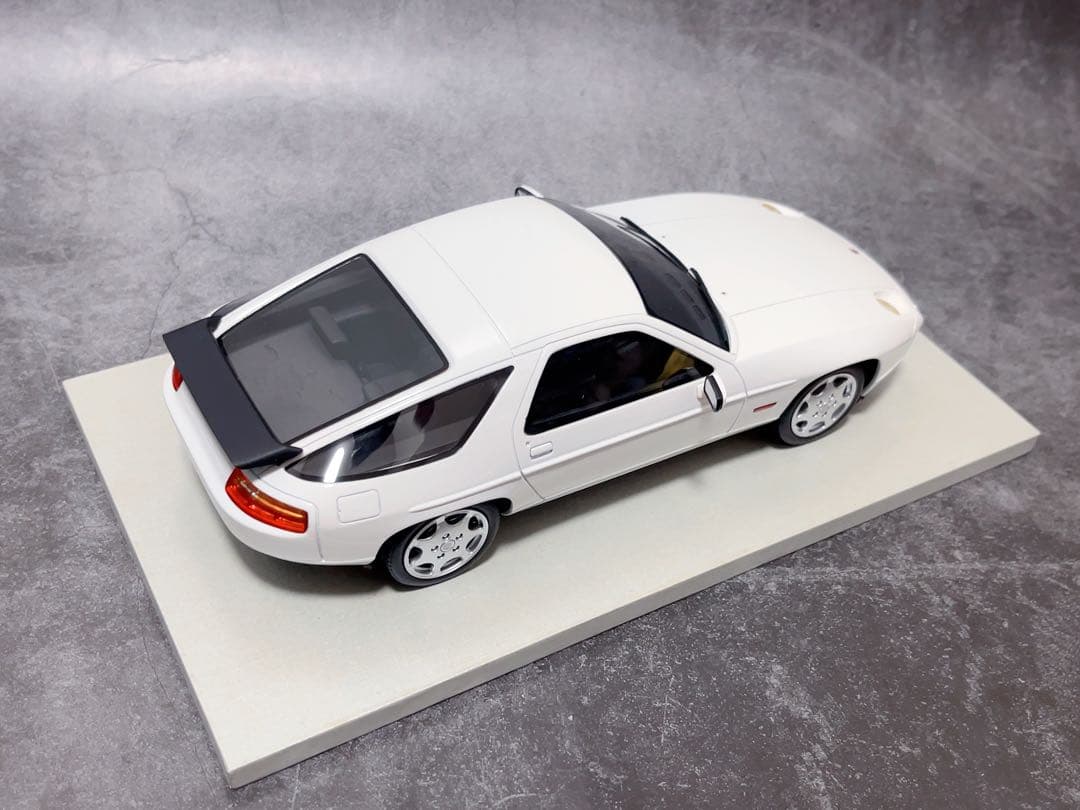 限定250台　1/18 ポルシェ928S Porsche ミニカー