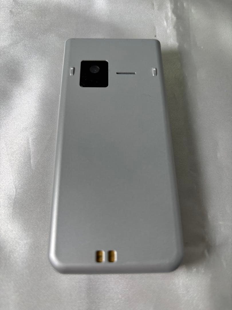 【完品・美品】docomo arrows ケータイ F-03L シルバー