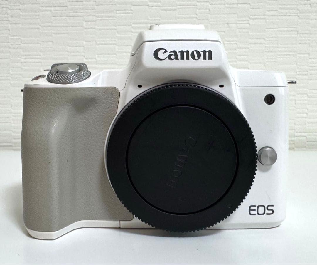 Canon EOSkissM　ズームレンズキット 18-150mm　ホワイト