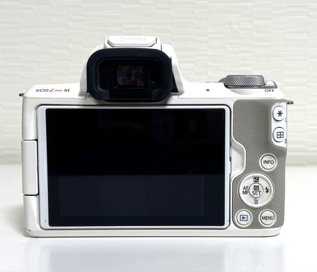 Canon EOSkissM　ズームレンズキット 18-150mm　ホワイト