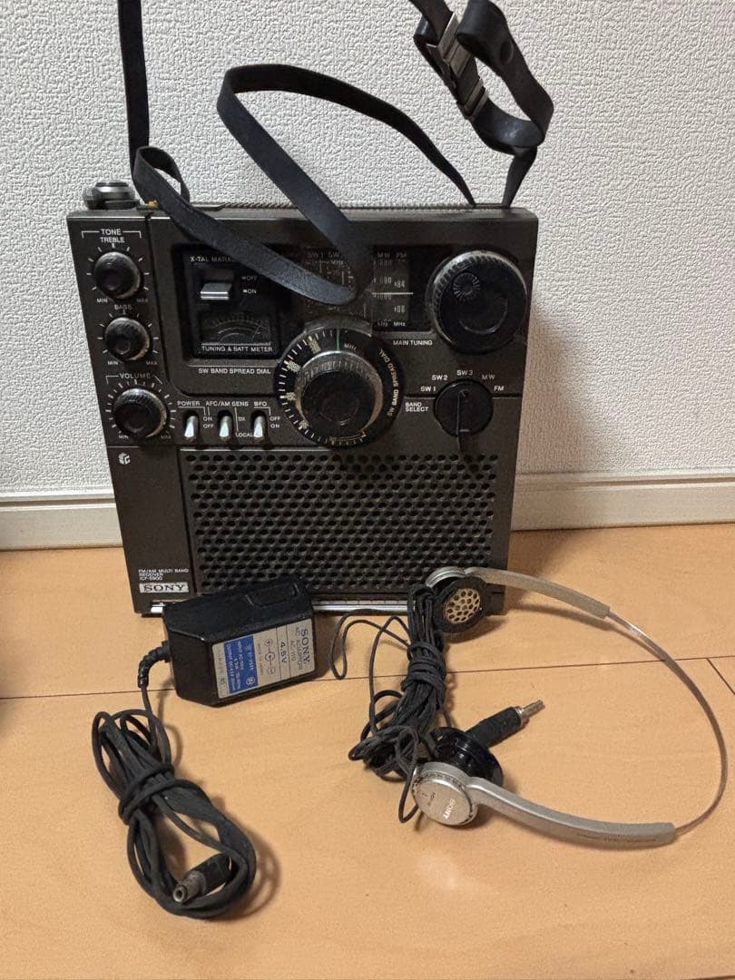 【ジャンク】SONY ICF-5900 FM/AM マルチバンドレシーバー