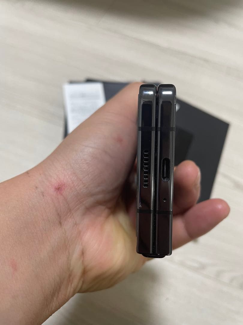 Samsung Galaxy Z Fold5 ブラック