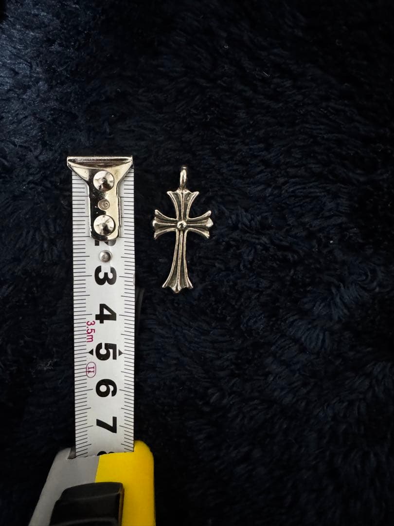 クロス　チャーム Chrome Hearts 似