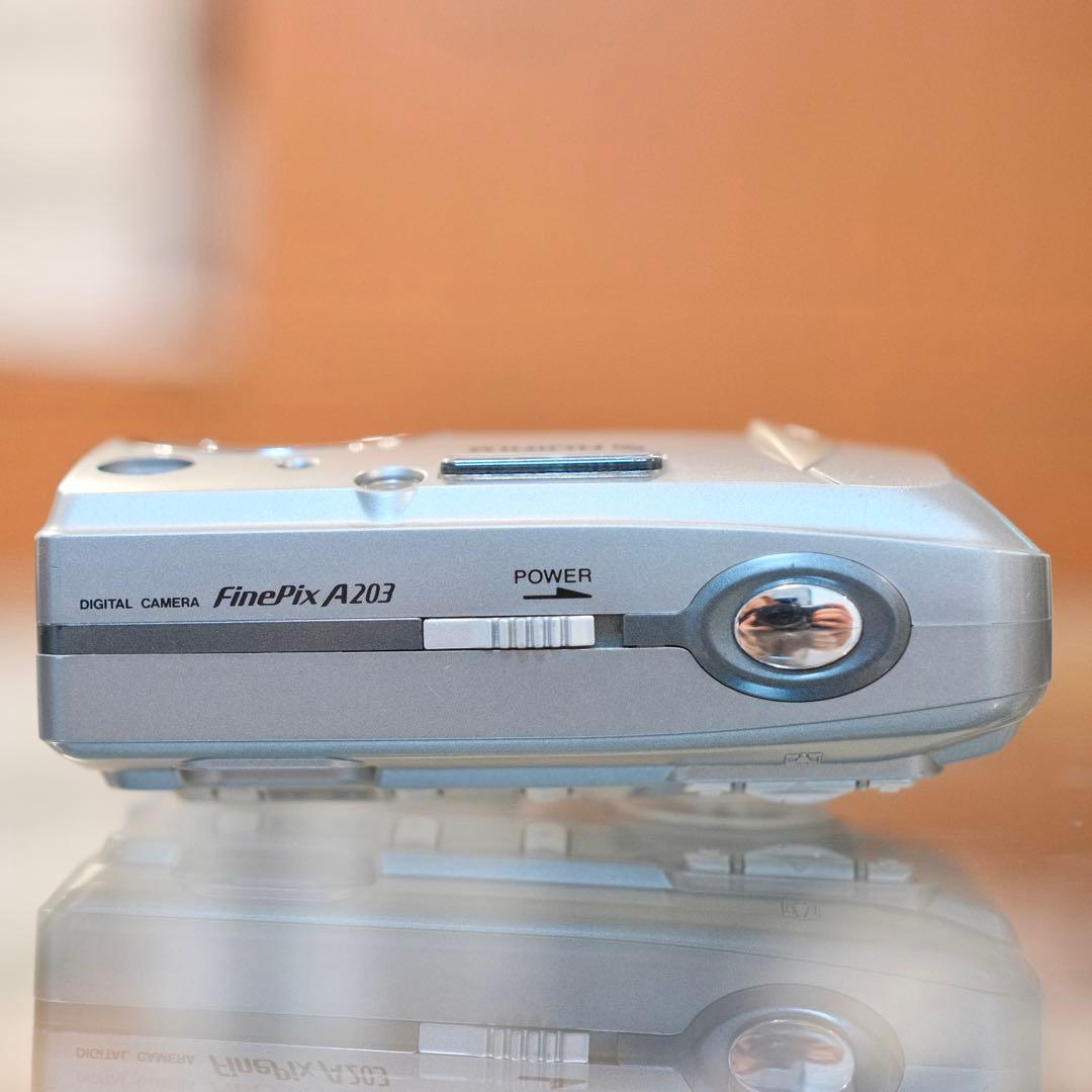 動作品 コンデジ 平成レトロ CCD FUJIFILM FinePix A203