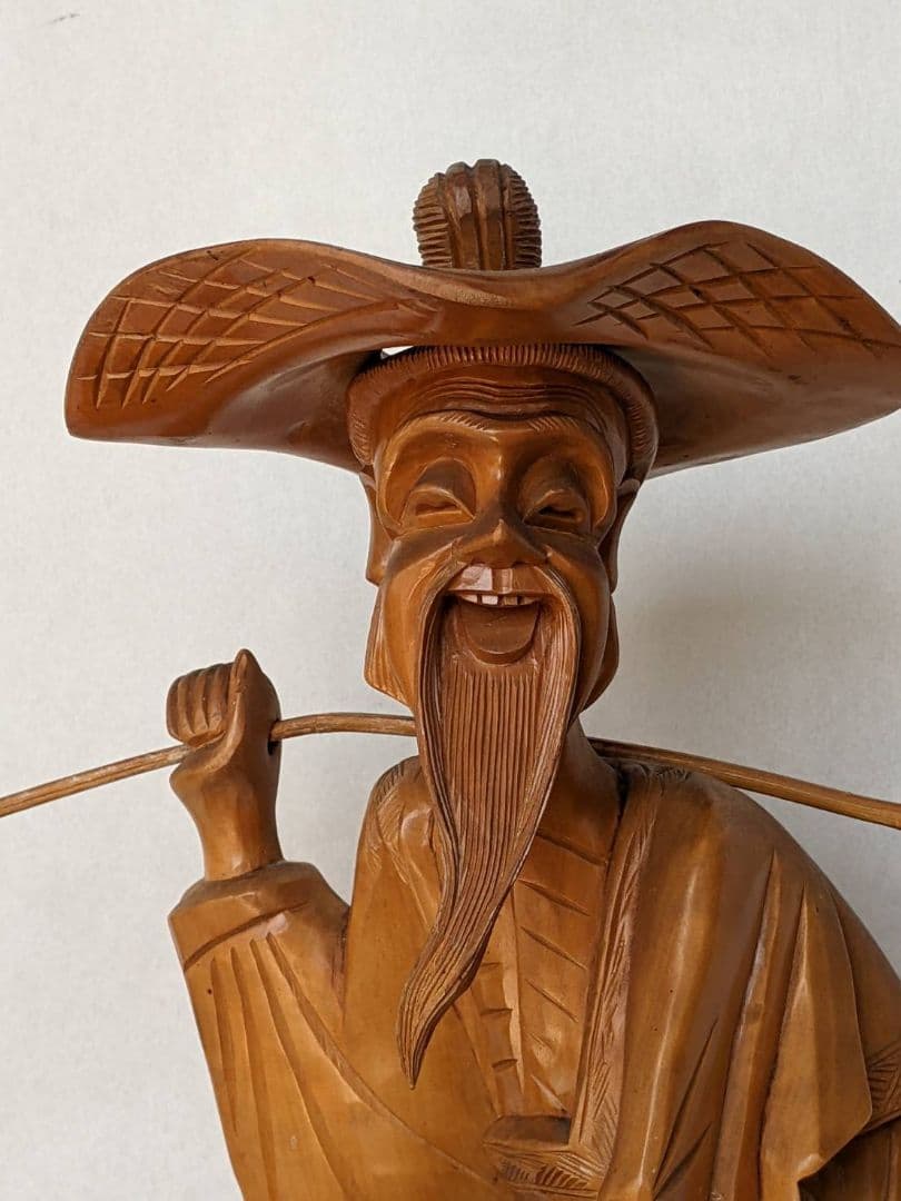 東南アジア　お土産品　本体一刀彫