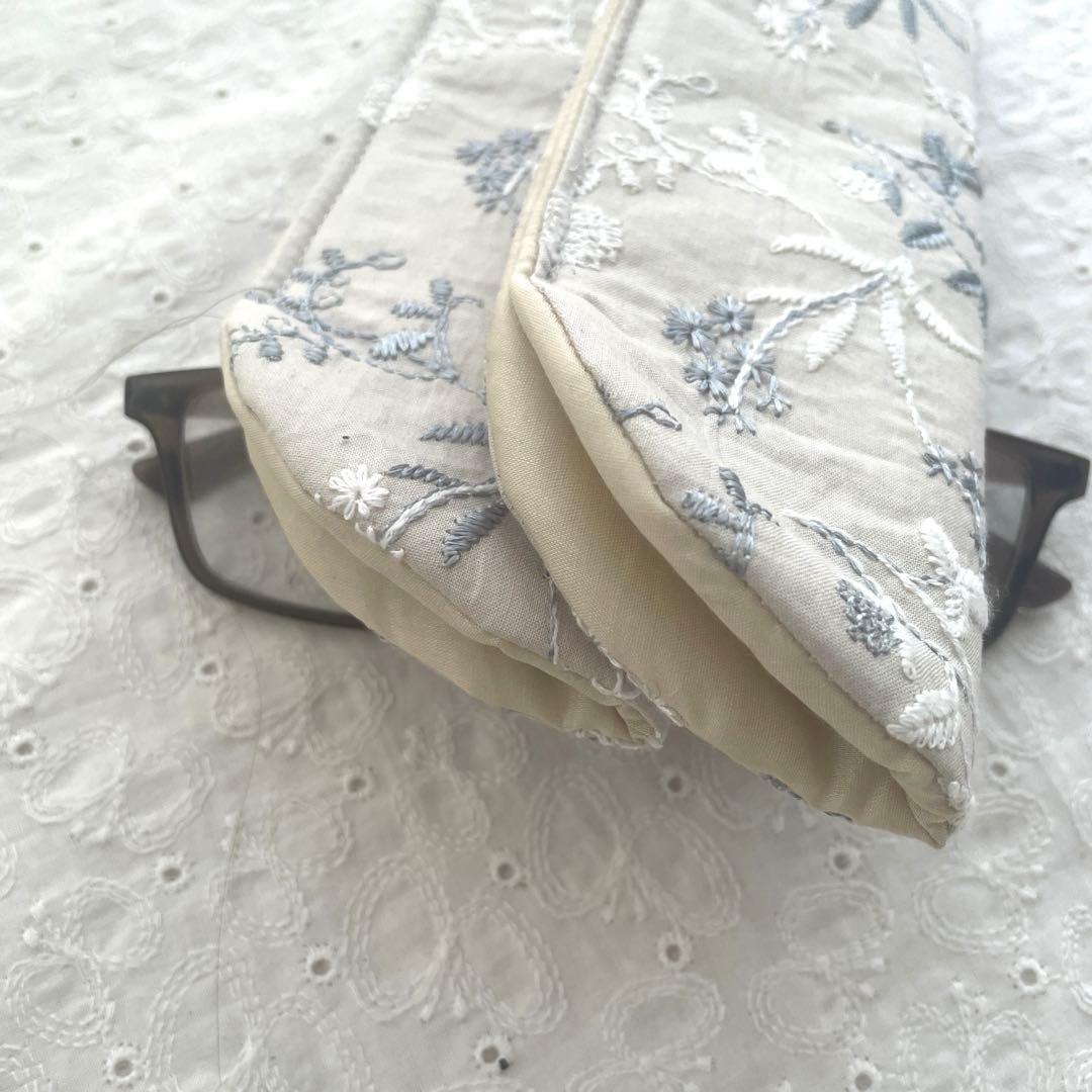 草です！刺繍生地のメガネケース　ハンドメイド