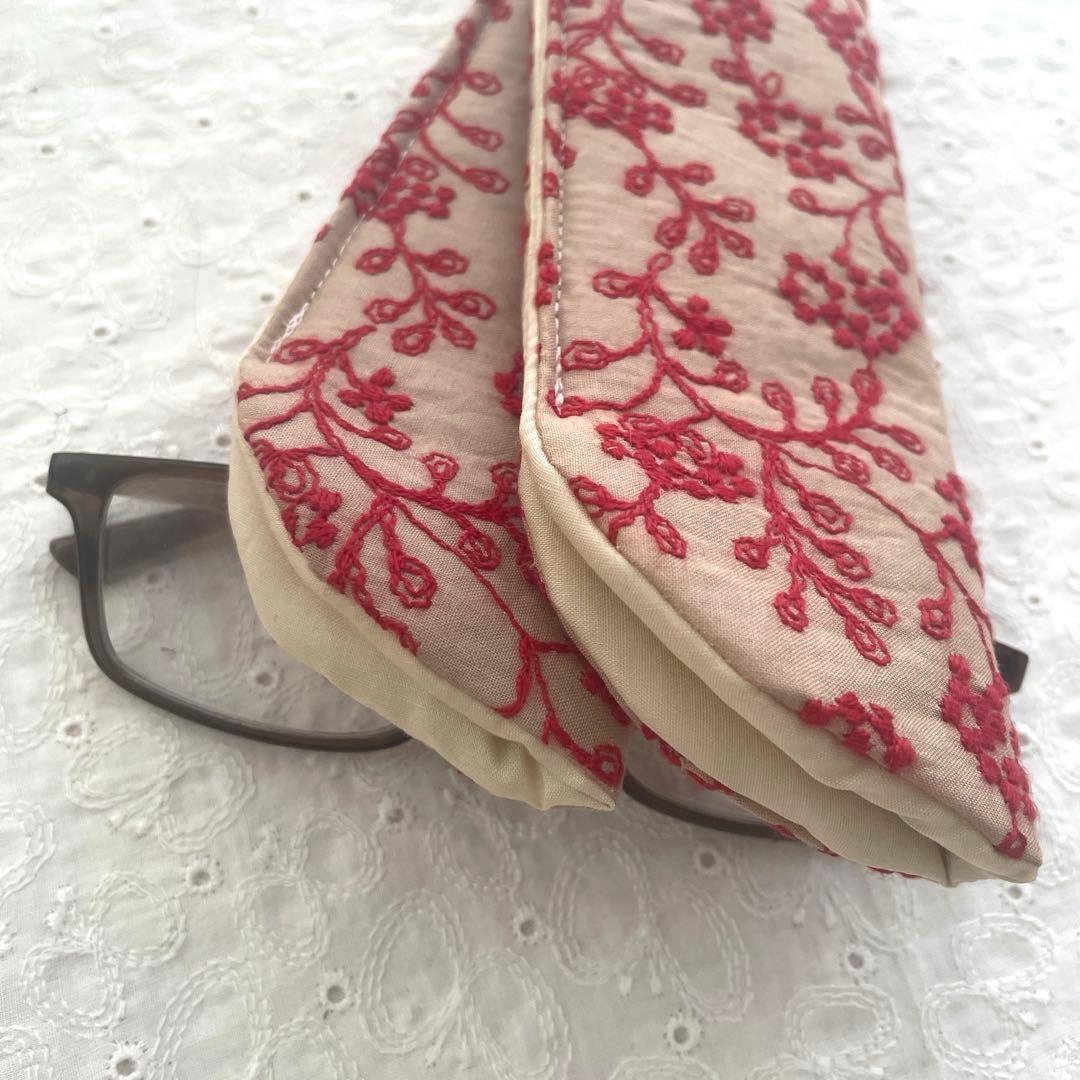草です！刺繍生地のメガネケース　ハンドメイド