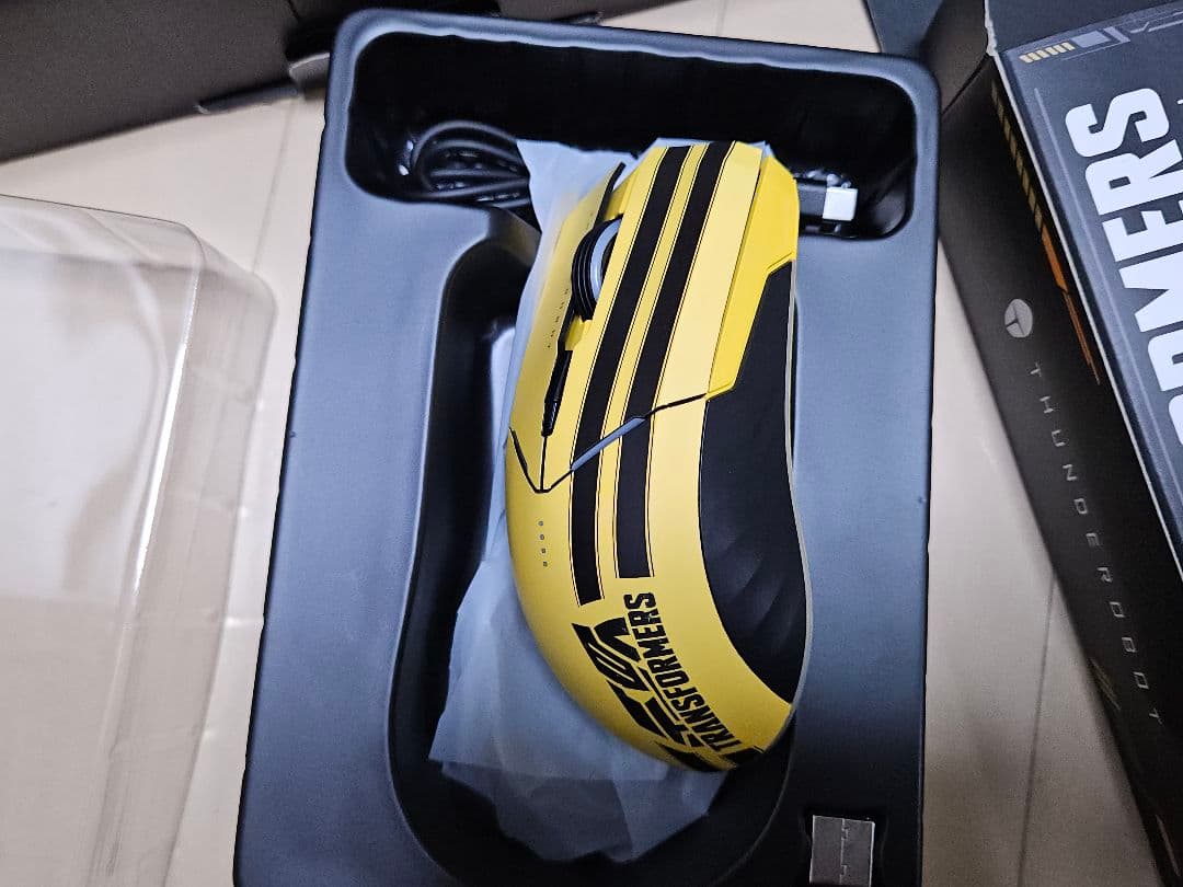 ゲーミングキーボードとマウスセット　トランスフォーマー　バンブルビー