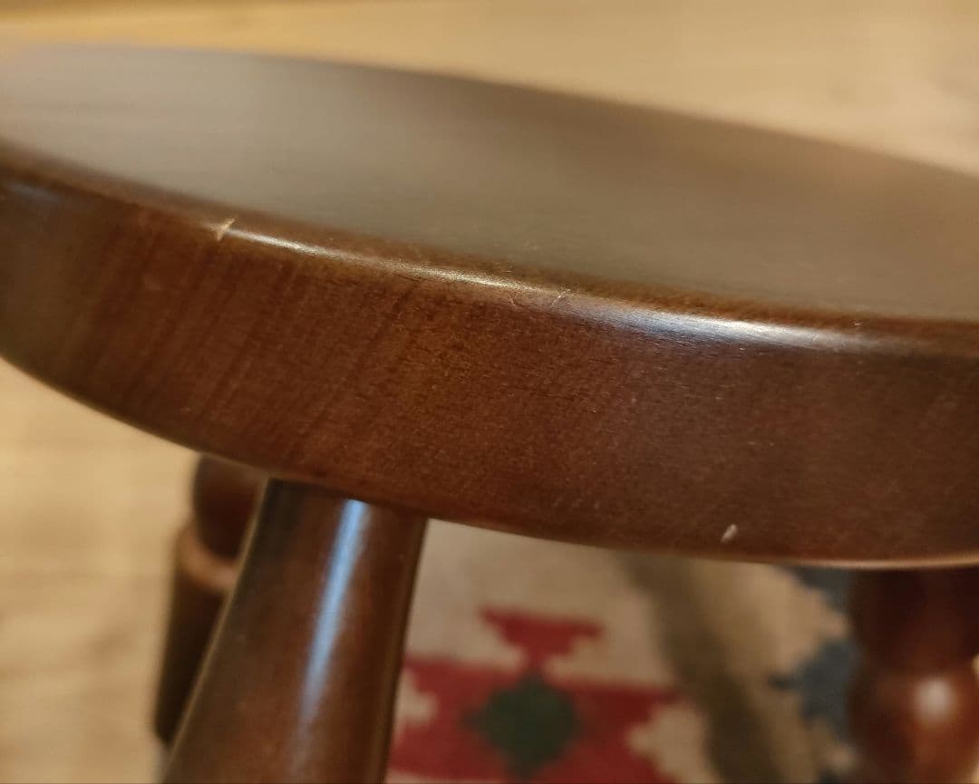 ミルクスツール　キツツキマーク