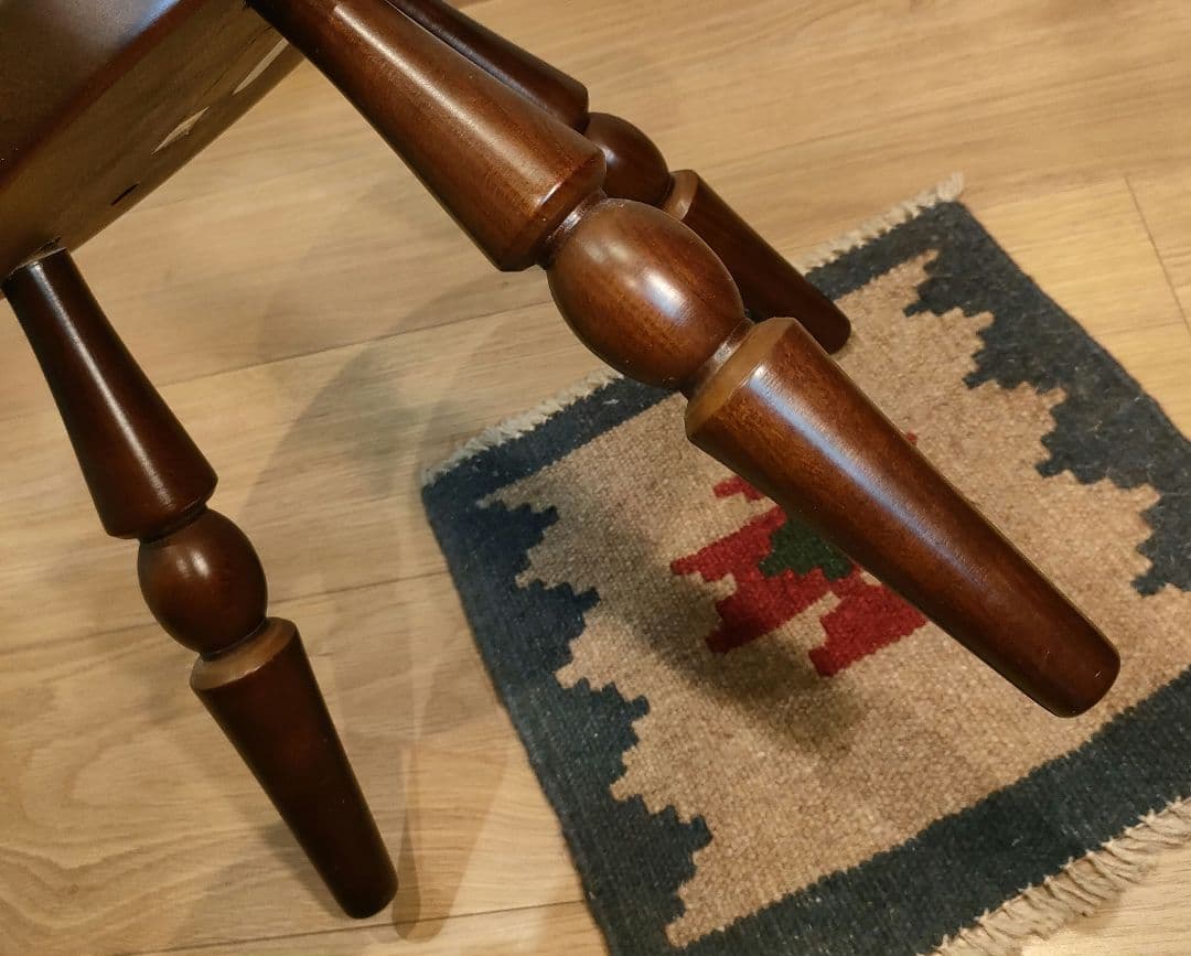 ミルクスツール　キツツキマーク