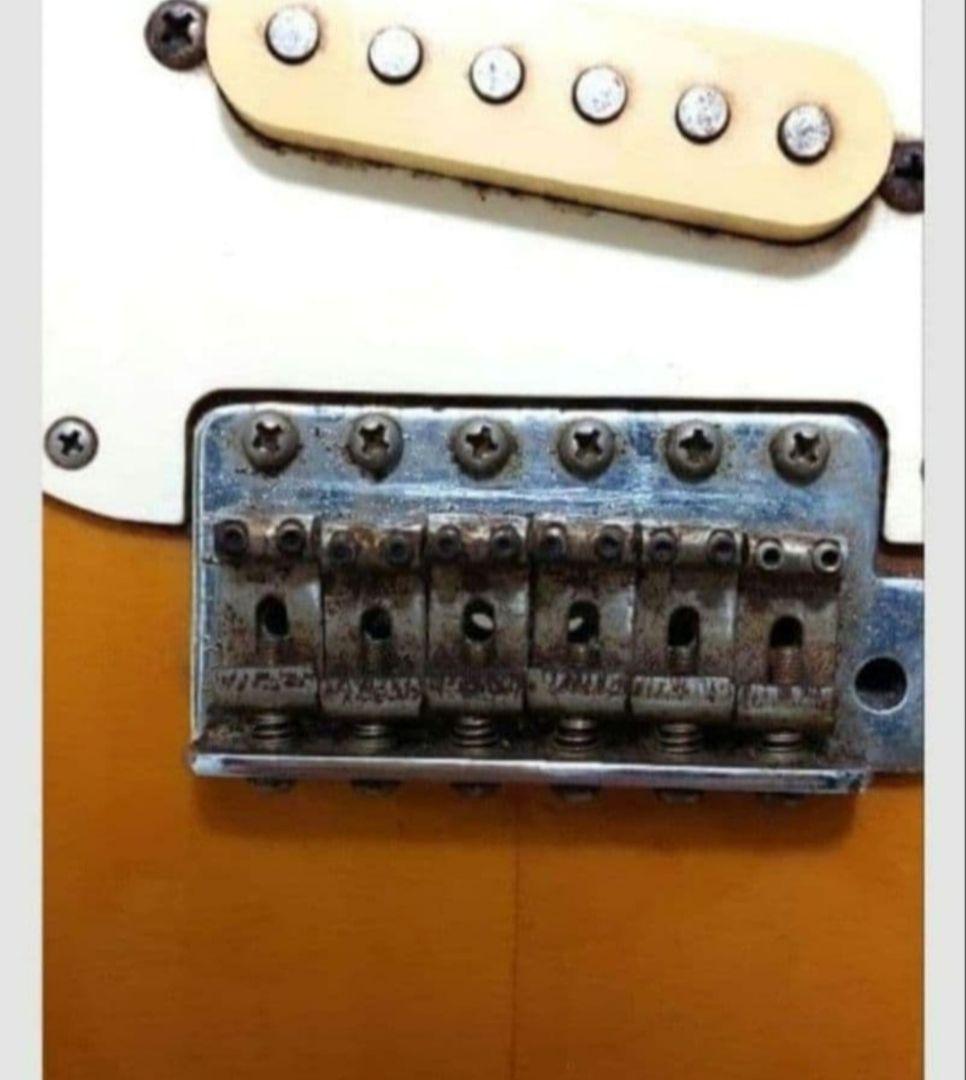 Fender Stratocaster サンバースト