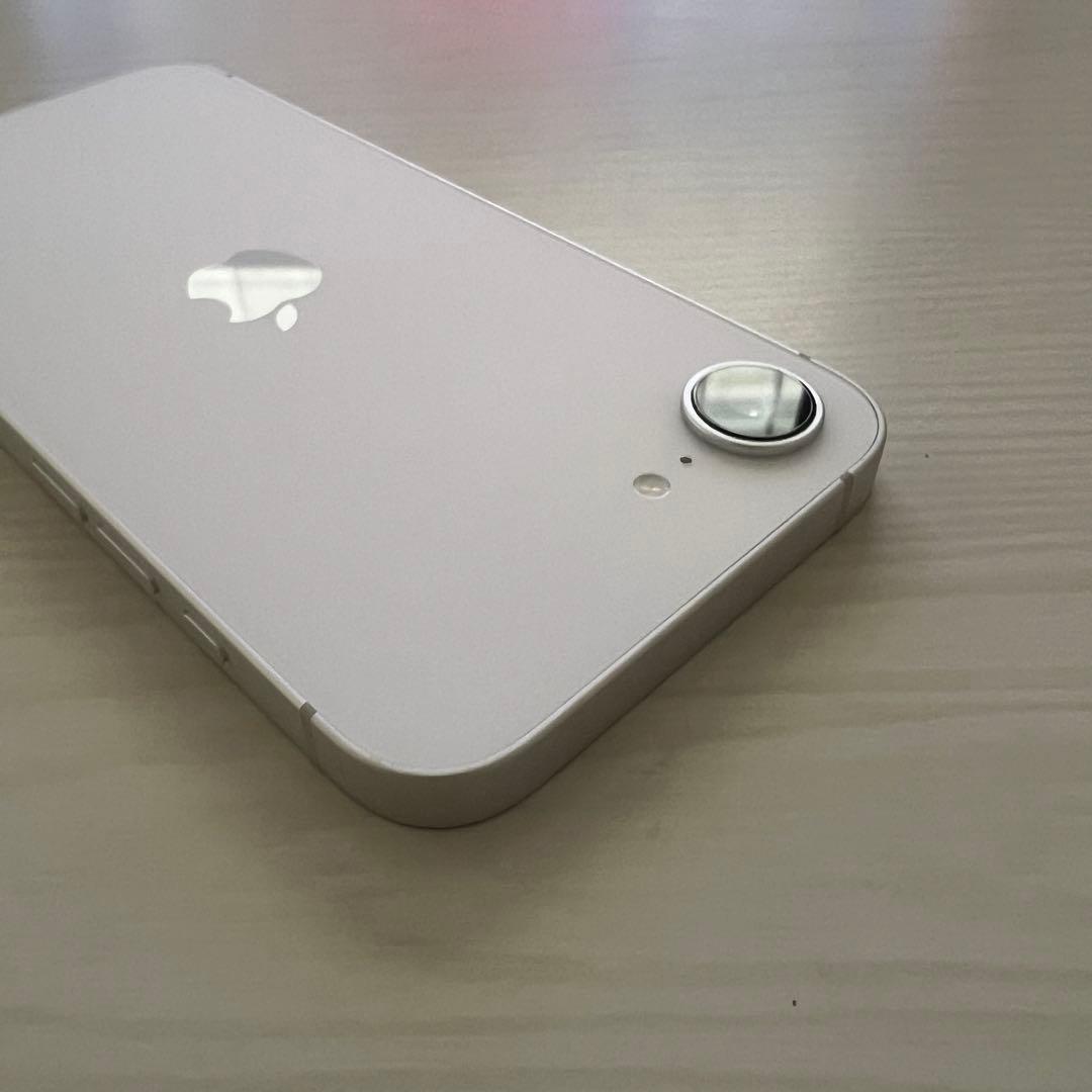 【保証残あり】iphone 16e 本体 128GB SIMフリー ホワイト