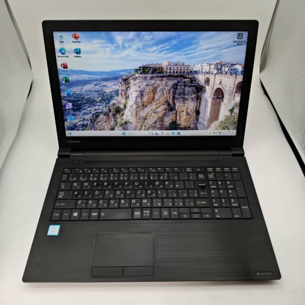 i3-7130U 美品★ 15 東芝 8GB SSD256GB オフィス