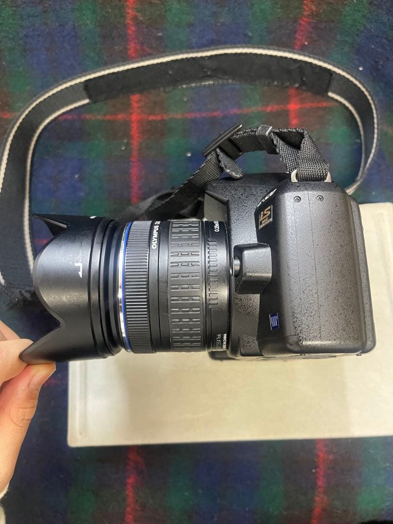 オリンパスデジタル一眼レフカメラ　E-520 デジタルカメラ充電器付きレンズ付き