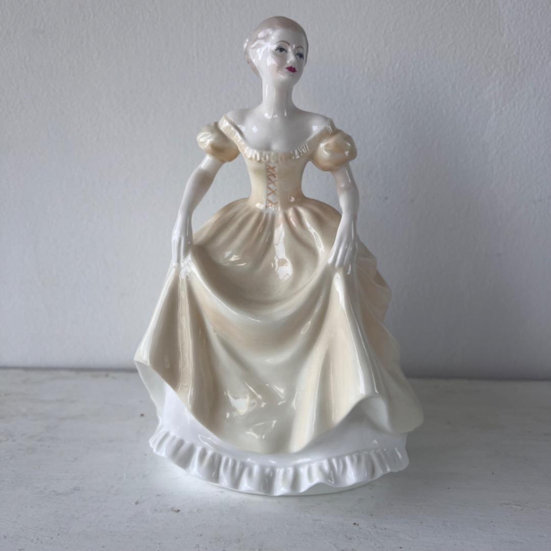 美品【レア】英国コートポール陶器の人形