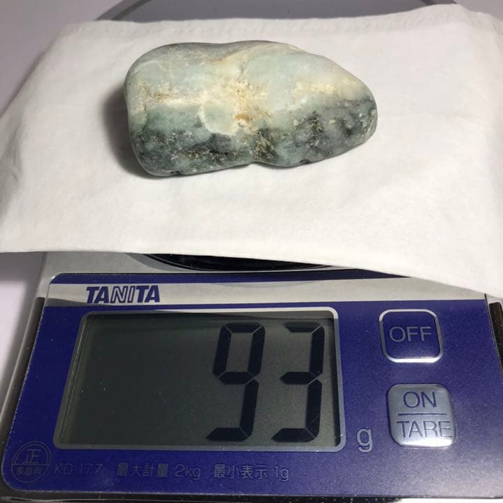 糸魚川翡翠原石【海岸】93g