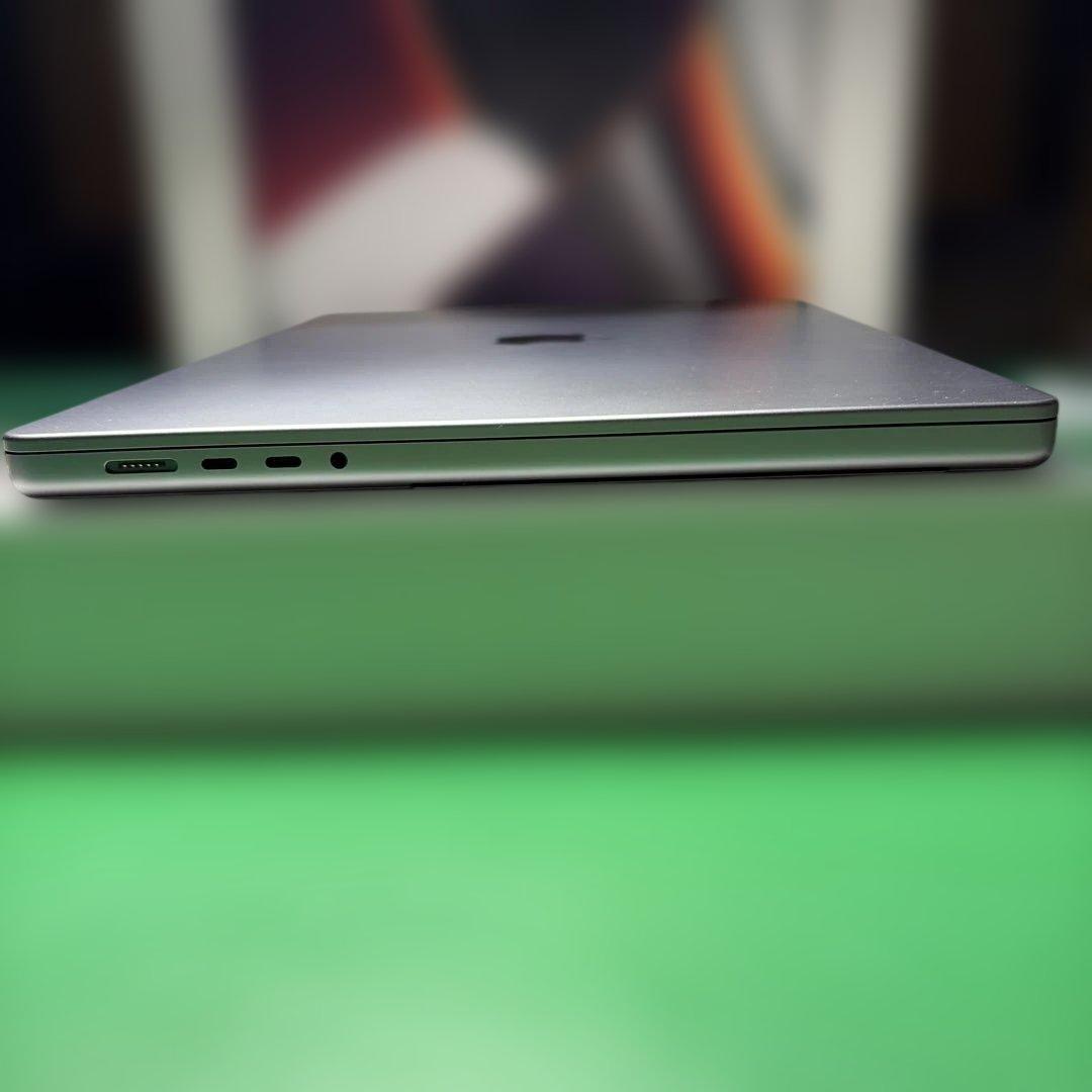 Apple MacBook Pro 16インチ M16GB SSD512GB