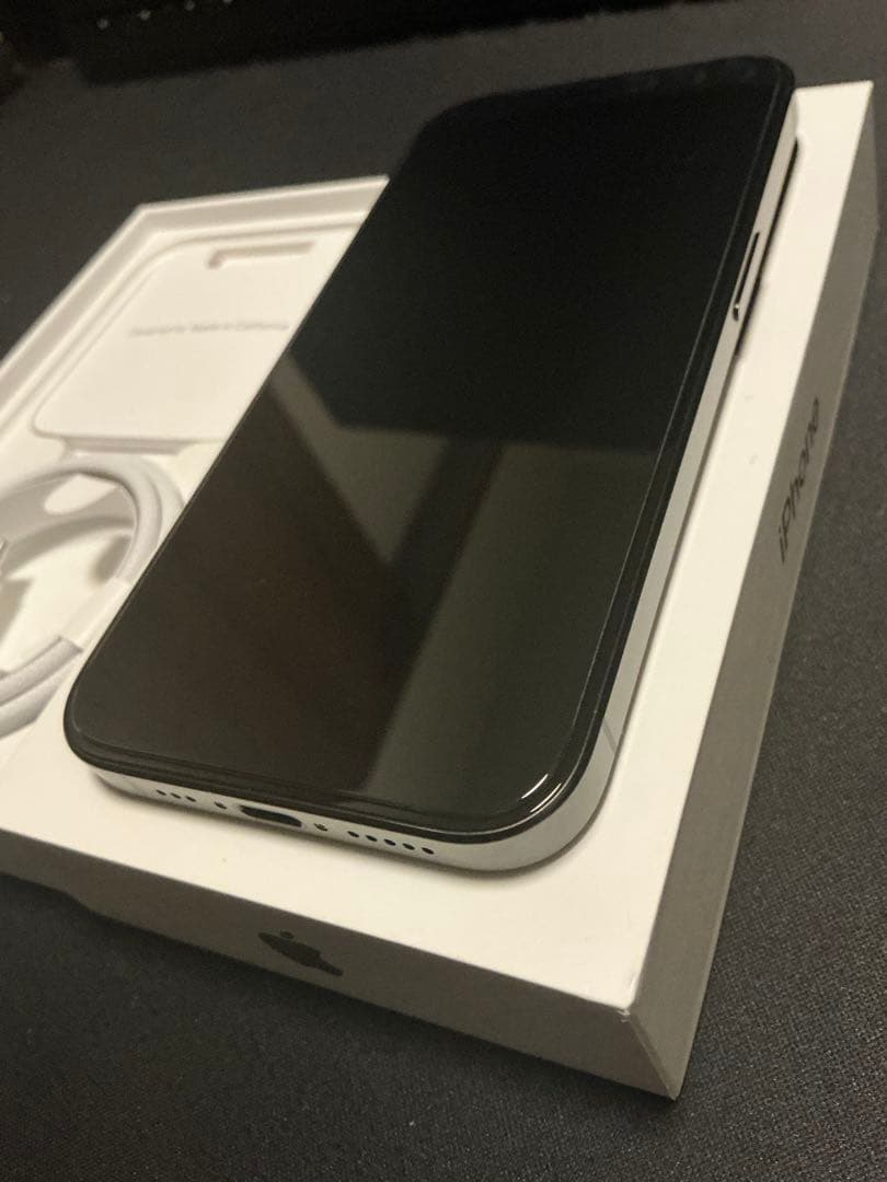 【美品】iPhone15 pro ブラック128GB 付属品・箱付 SIMフリー