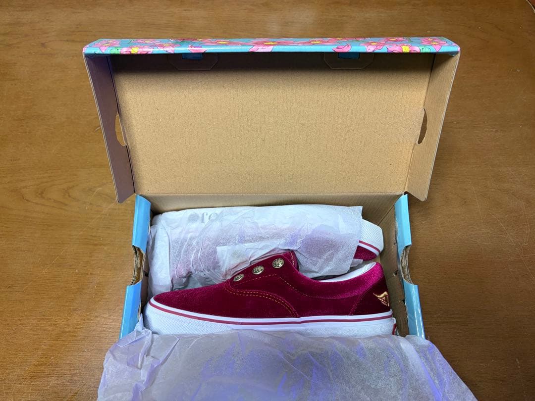VANS ジョジョコラボ　スニーカー　ジョジョの奇妙な冒険　第5部　黄金の風
