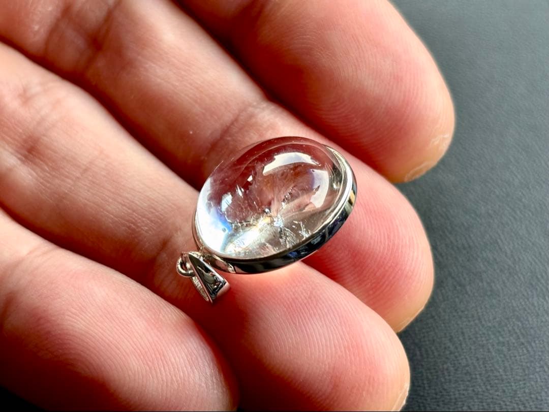 究極品質　永遠の愛を願う水晶の究極形態　虹のマスターウラルレムリアンPT