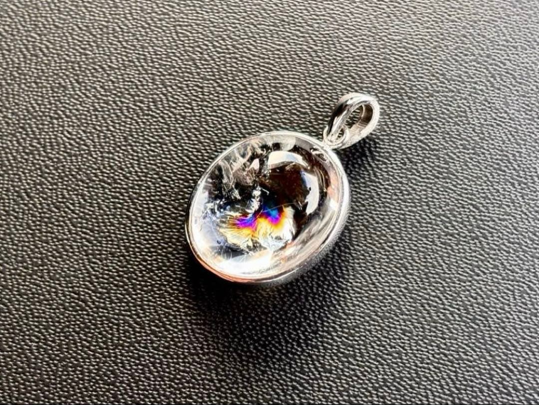 究極品質　永遠の愛を願う水晶の究極形態　虹のマスターウラルレムリアンPT