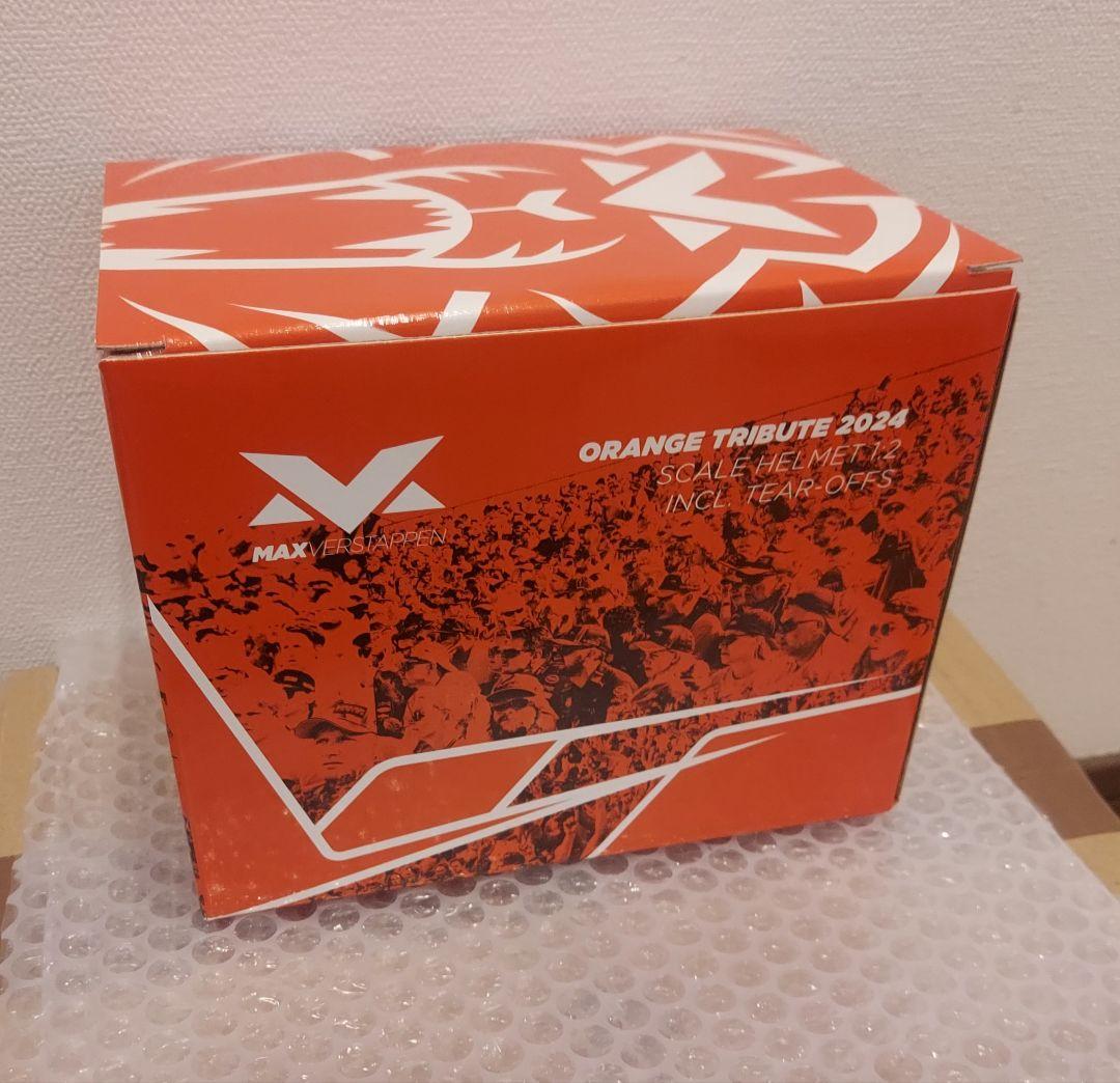 【新品未使用】フェルスタッペン オレンジトリビュートヘルメット1/2スケール