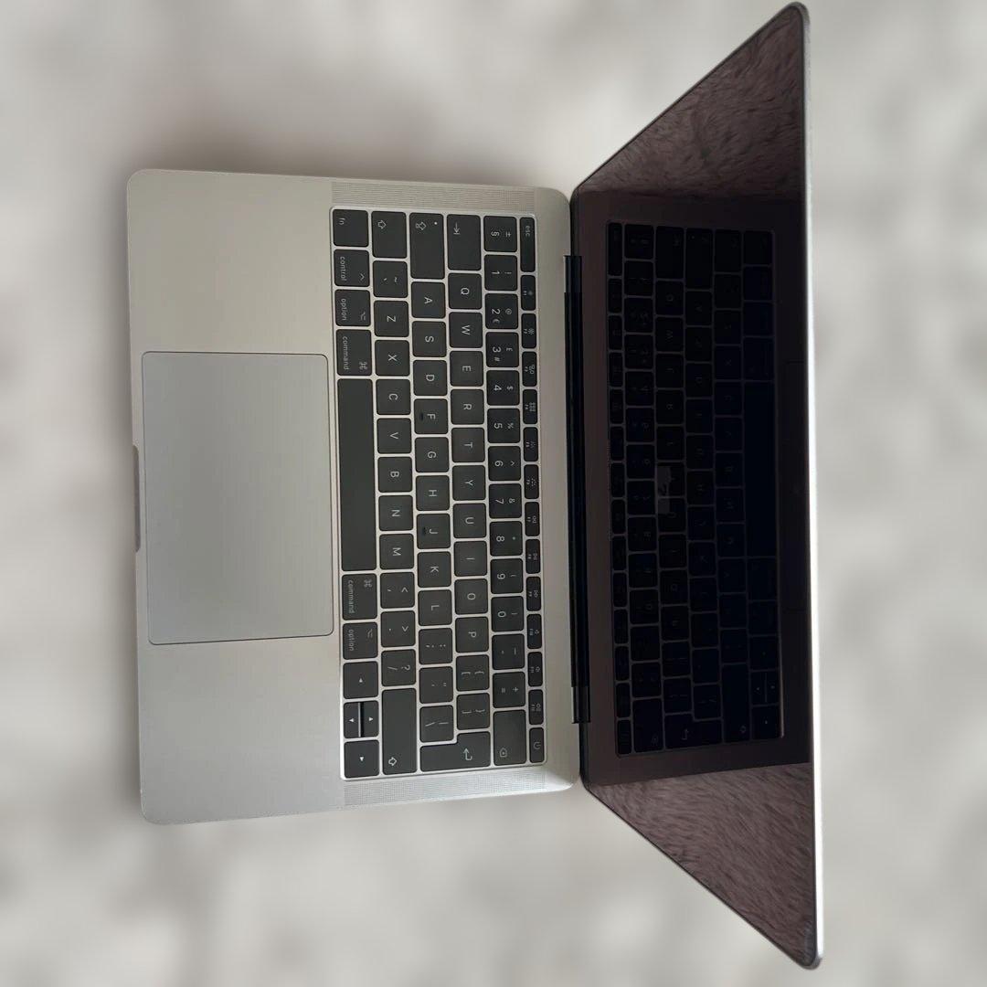 MacBook本体 MacBook Pro 2017 Intel i5 256GB 8GB RAM