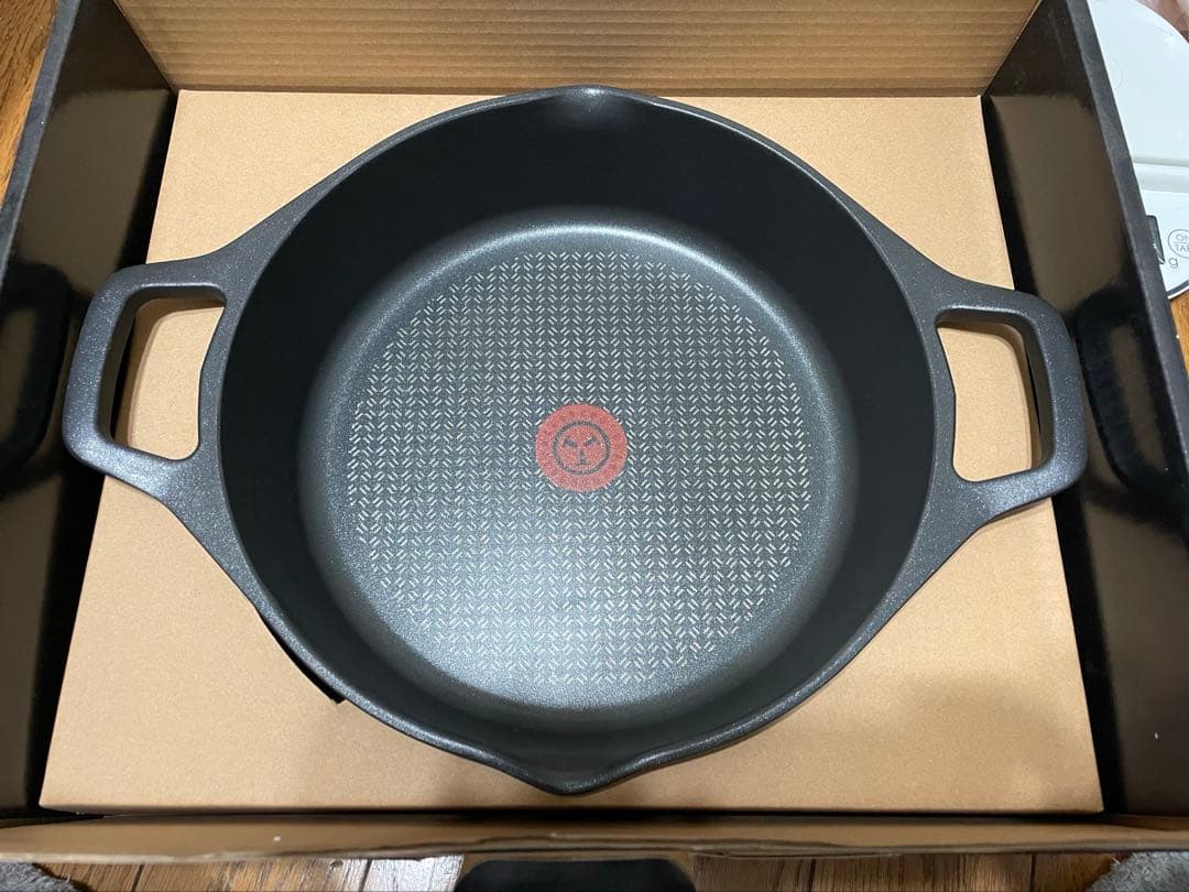 T-Fal キャストライン アロマ　シャローパン 28cm
