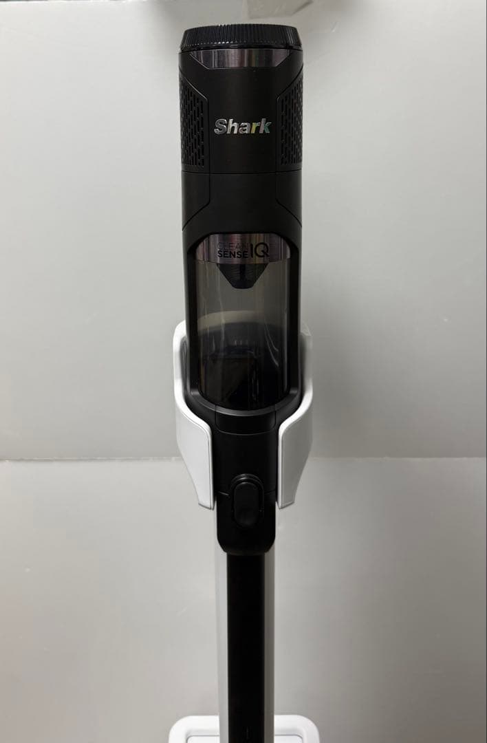 Shark◇CleanSense iQ+ IW3241J メタルブラック