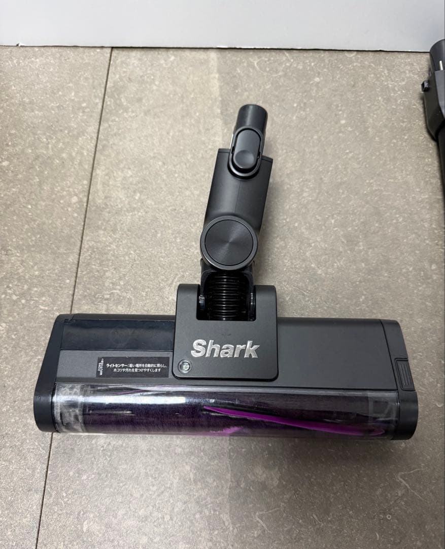 Shark◇CleanSense iQ+ IW3241J メタルブラック