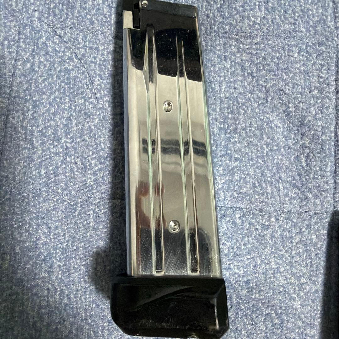 ハイキャパ 5.1 ガスガン マルイ　マガジン３本付き