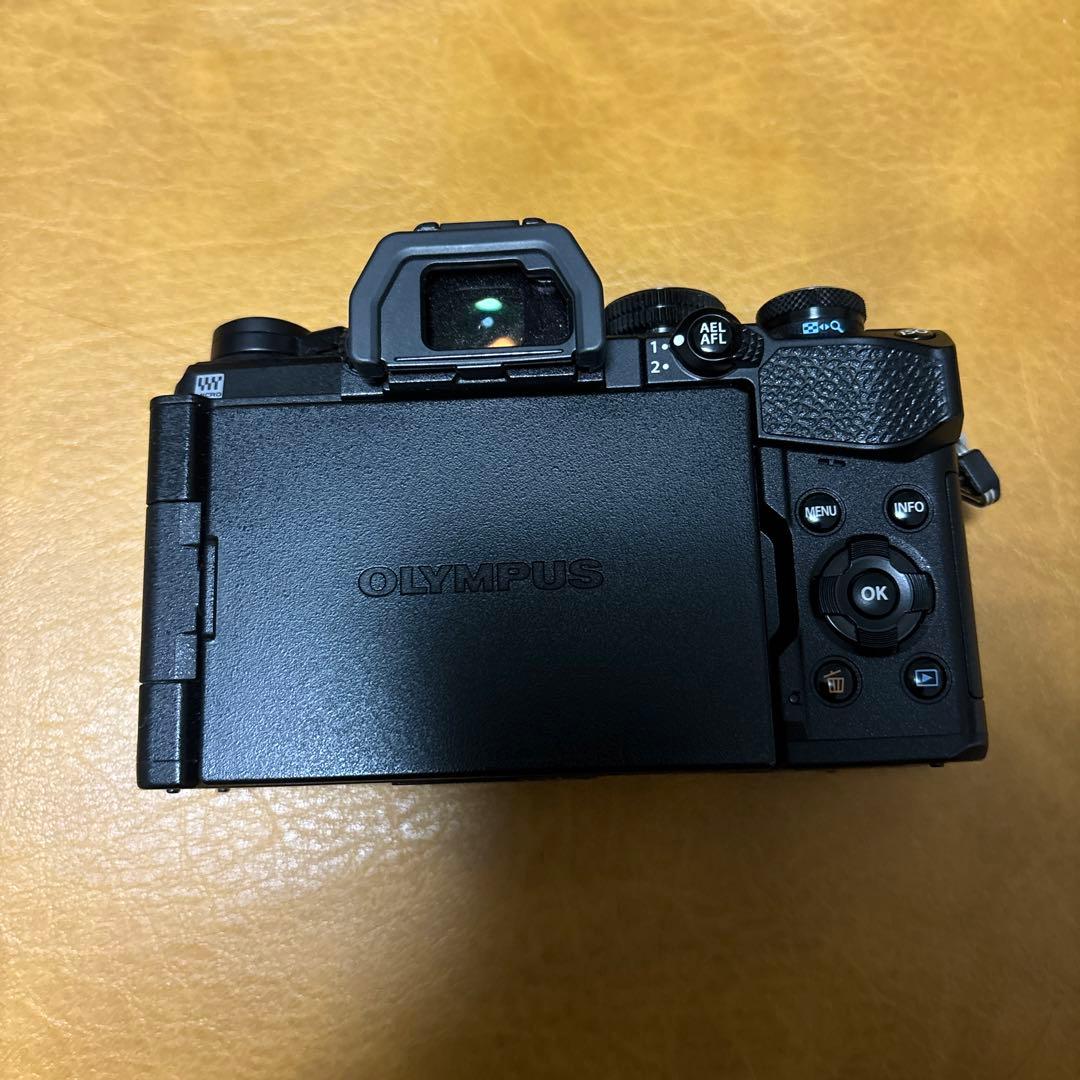 デジタルカメラ OM-D E-M5 Mark III OLYMPUS