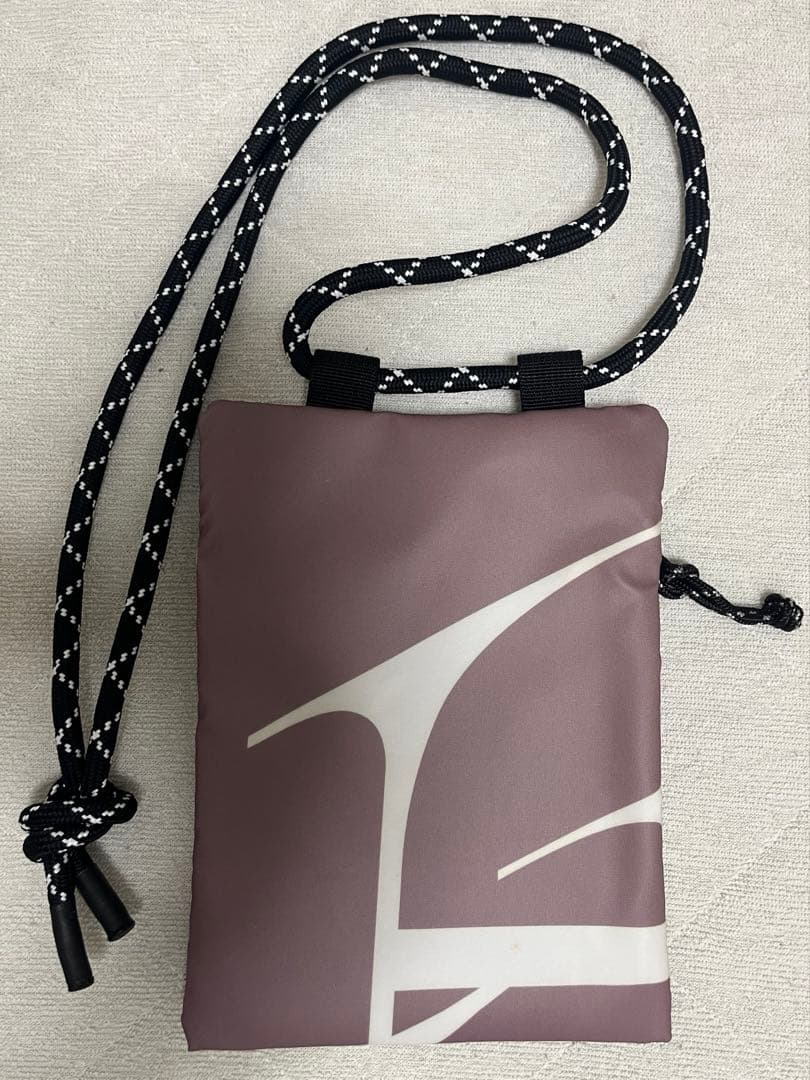 【ENHYPEN × NUKAK 】ストリングクロスバッグ