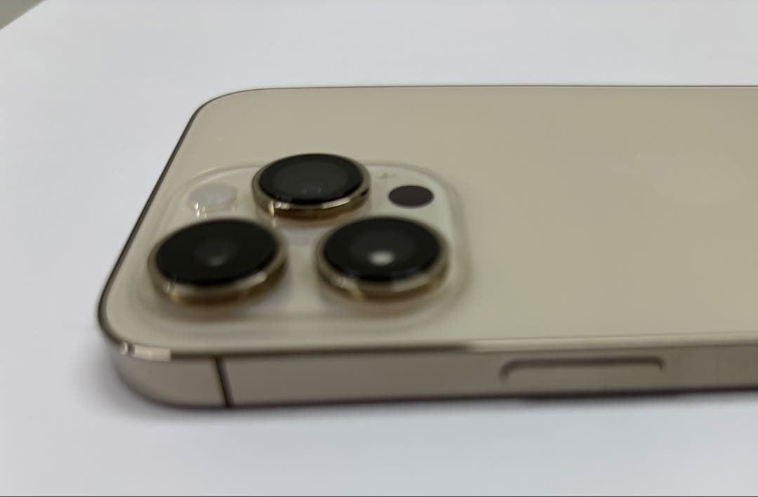 【格安】iPhone 14 Pro Max 256GB ゴールド本体【極美品】