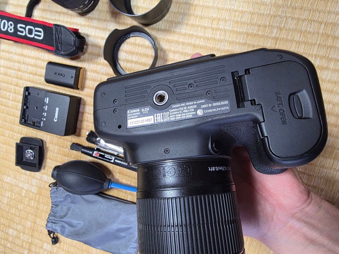 CanonEOS80Dダブルズームレンズ付き
