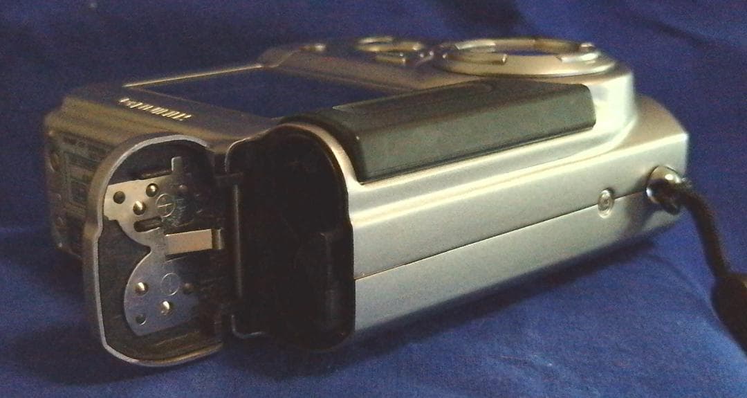 FinePix 4700Z（64MB SmartMedia付）