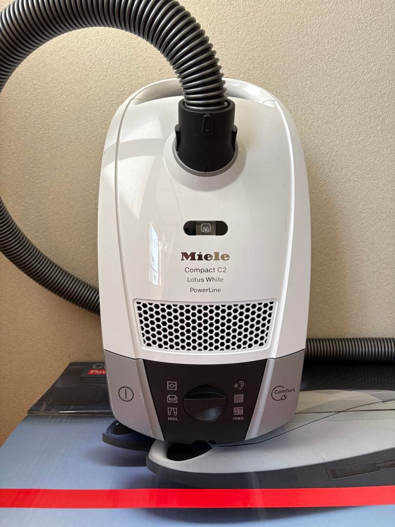 ミーレ掃除機　Compact C2 SDCO4 Lotus White 美品